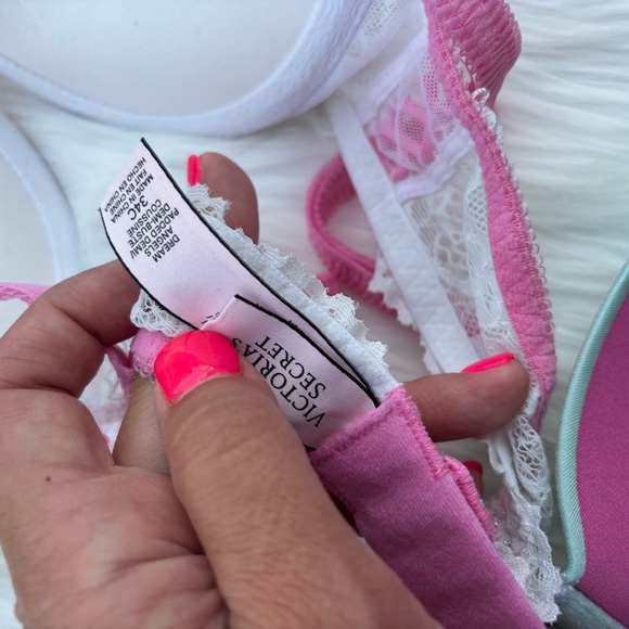 Victorias Secret size 34C Bra - Picture 2 of 3